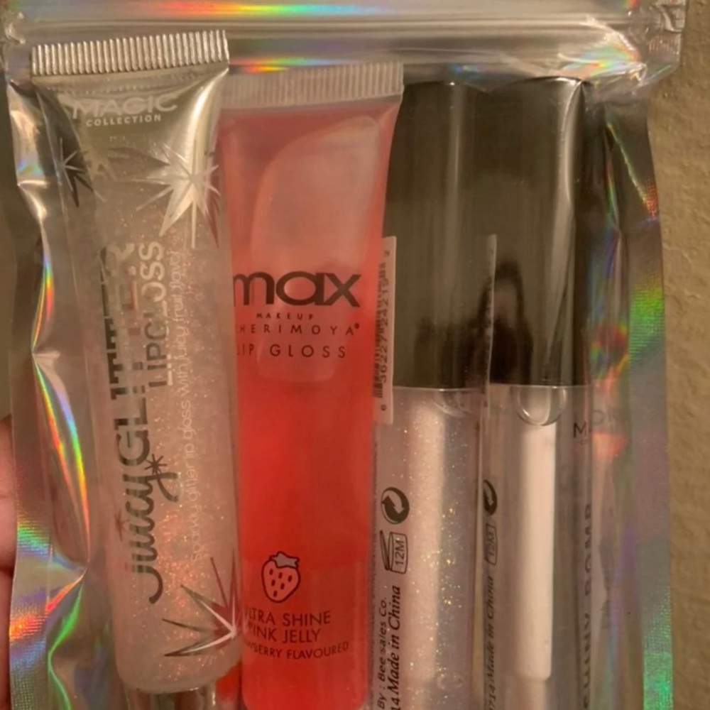 Lip gloss